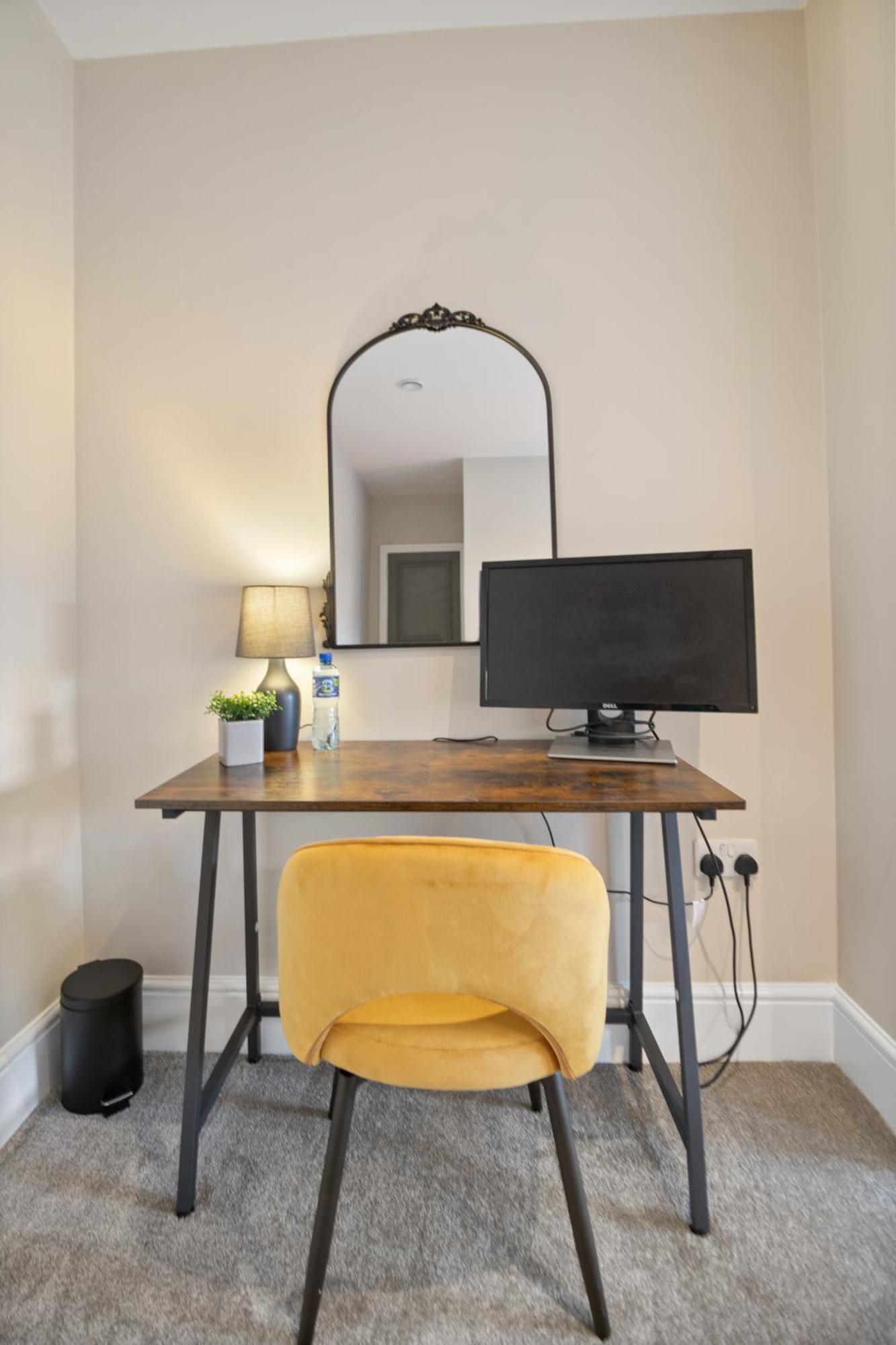 Whiskawaystays - Victoria House - Apartment 6 Worcester Eksteriør billede