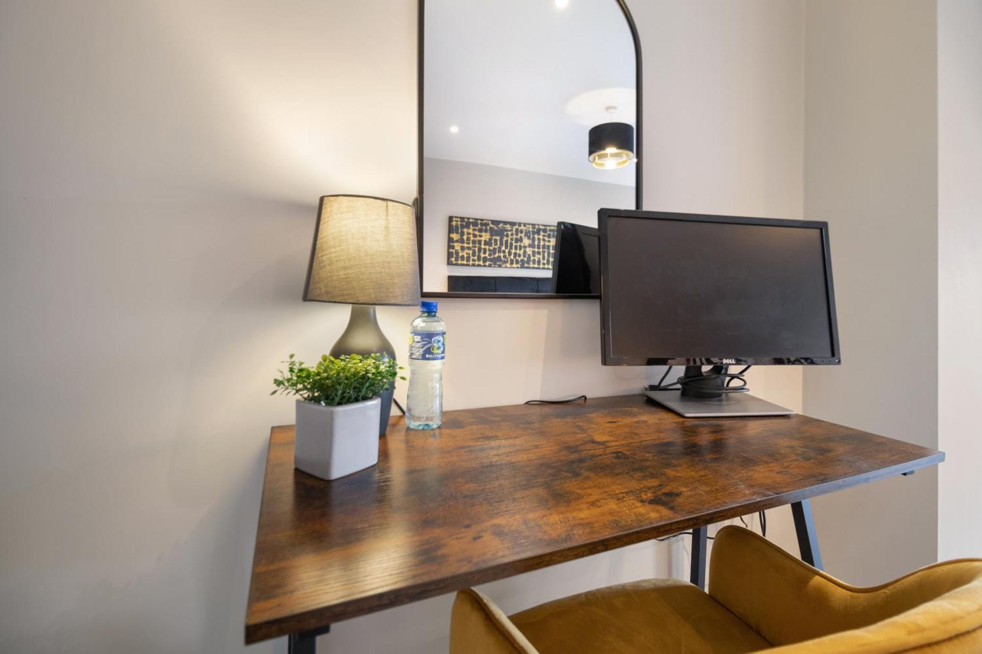 Whiskawaystays - Victoria House - Apartment 6 Worcester Eksteriør billede